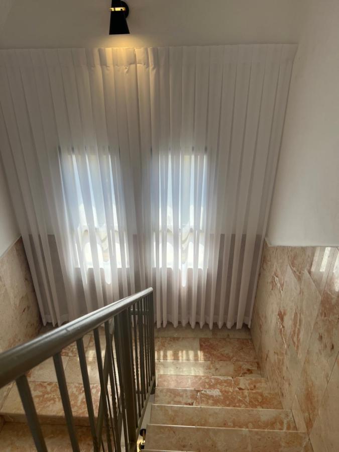 The Lion Hotel 海法 外观 照片